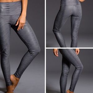 Onzie High Rise Leggings M/L
